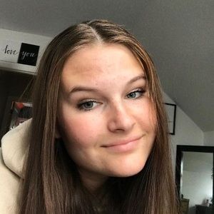 Meet your Posher, Lea